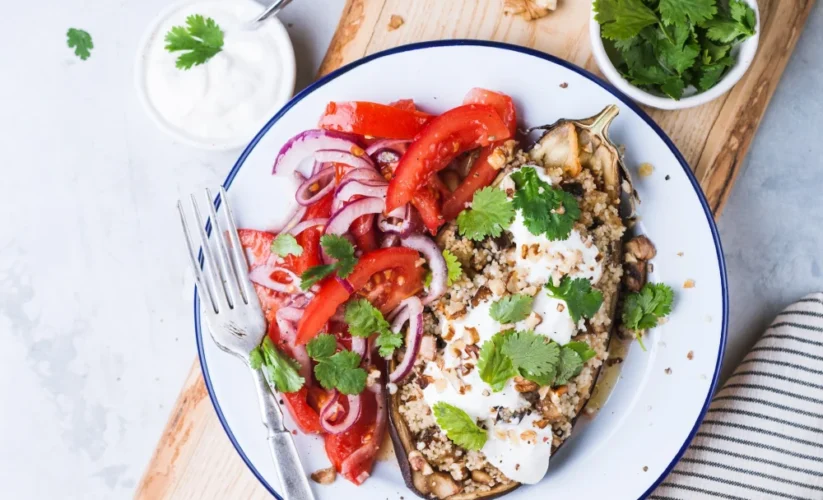 Fresh Tomato Tuna Salad with Nuts